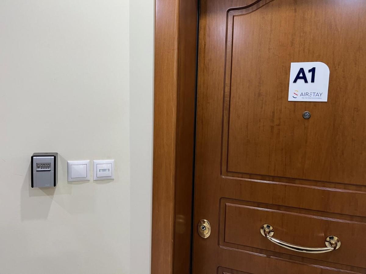 Spáta Hector Apartment Airport By Airstay מראה חיצוני תמונה